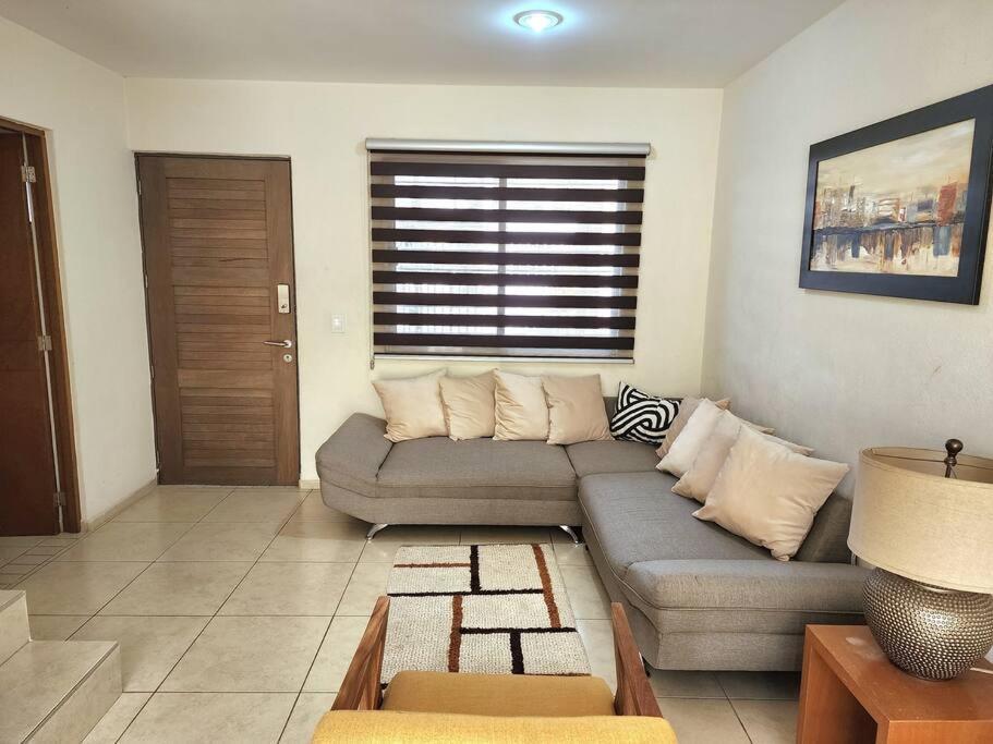 Casa Para Grupos Grandes Por El Iteso Guadalajara Zewnętrze zdjęcie